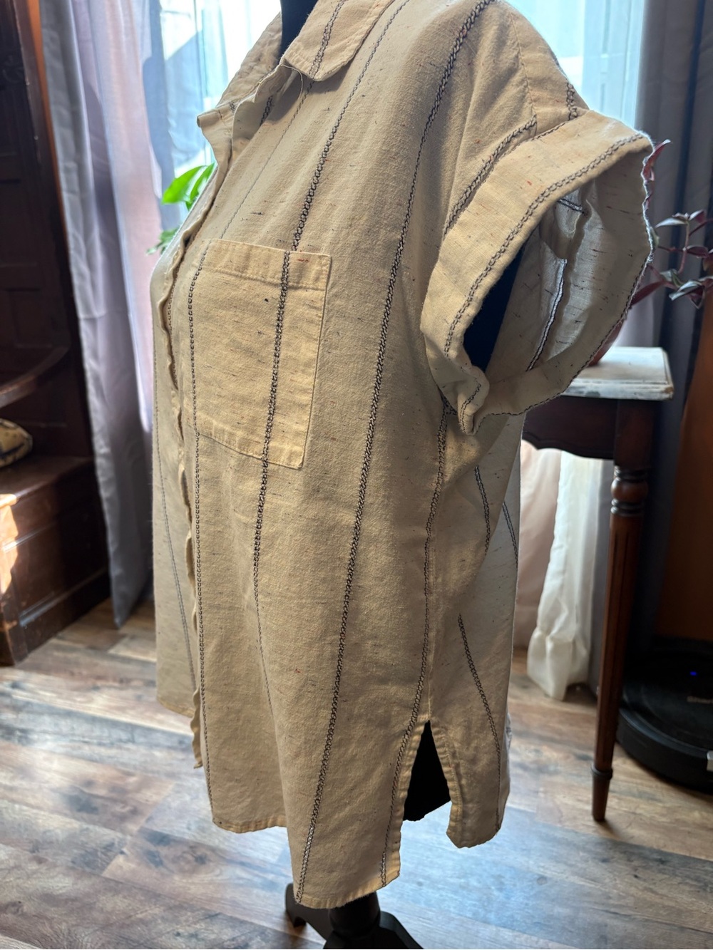 Velvet Heart Cream Button-Down Short Sleeve Shirt with Navy Stripes 100% Cotton - Picture 3 of 11